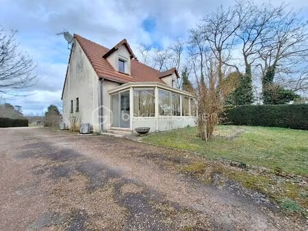 maison traditionnelle de 130 m² à saint-denis-de-l'hotel