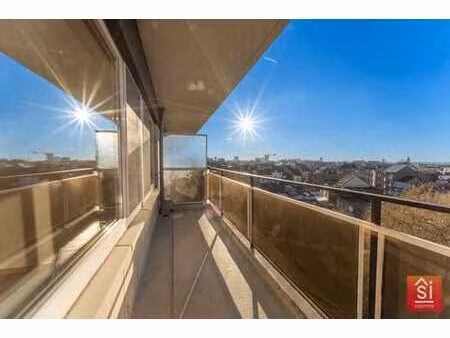 lumineux appartement 2 chambres avec 2 terrasses