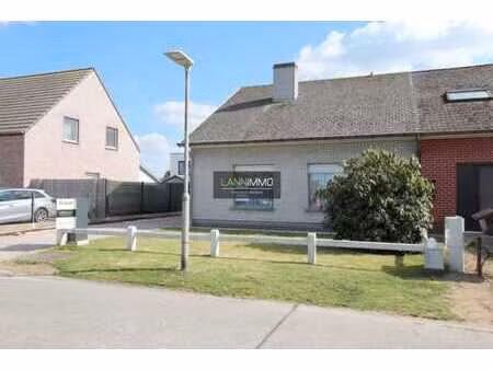 instapklare woning met 2 slaapkamers en garage