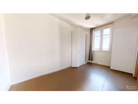 350 m du rer b de drancy