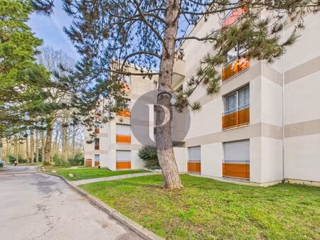 studio au cœur d’un environnement verdoyant