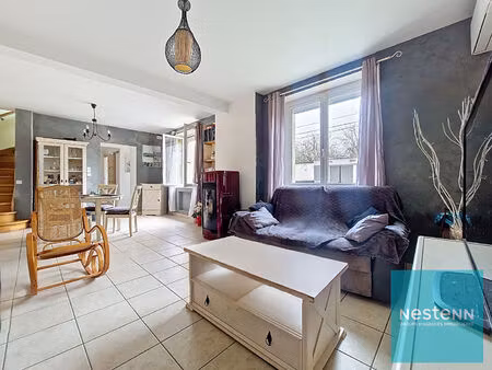 maison avec 4 chambres en très bon état général avec un jardin à noisy rudignon