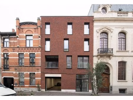 appartement te huur in sint-niklaas met 3 slaapkamers