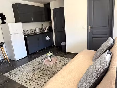 à vendre : appartement 1 pièce à fréjus + local commercial - référence v1988