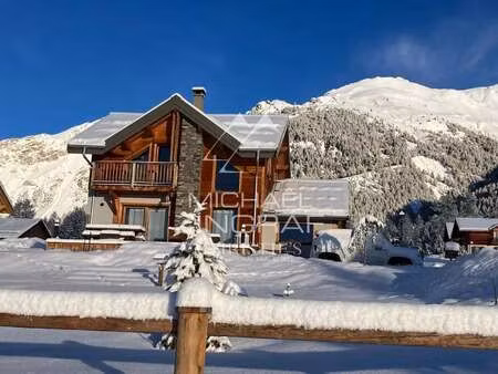 chalet de luxe à vendre à arvieux : 560 000 € | 100m²