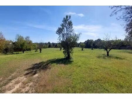 st quentin la poterie a pieds des commerces