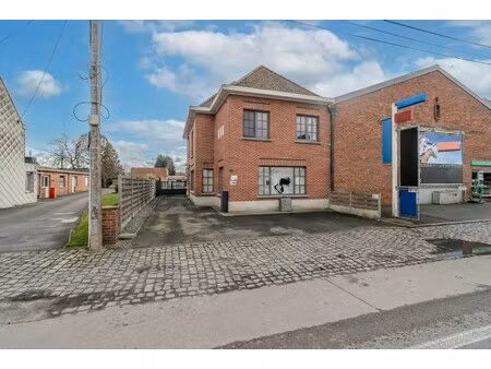 huis te koop in oostrozebeke met 4 slaapkamers