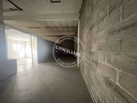 local d'activite a louer