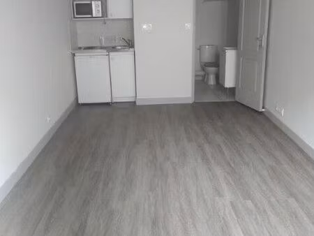 location appartement 1 pièce 20 m² à la réole (33190)