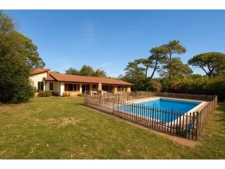 capbreton centre  villa de 200 m² sur 2400 m² de terrain