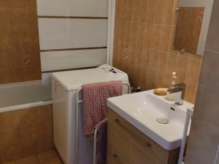 location appartement 1 pièce 31 m² à aix-en-provence (13080)