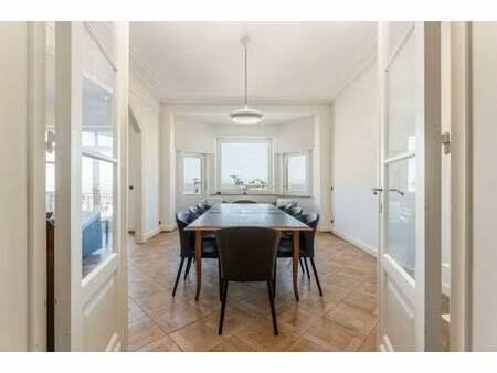 uniek  historisch en ruim appartement te koop op de zeedijk