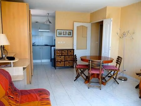 location appartement 1 pièce 38 m² à marseille 8 (13008)