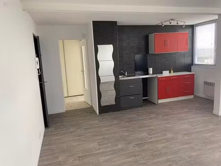 location appartement 2 pièces 44 m² à angers (49000)