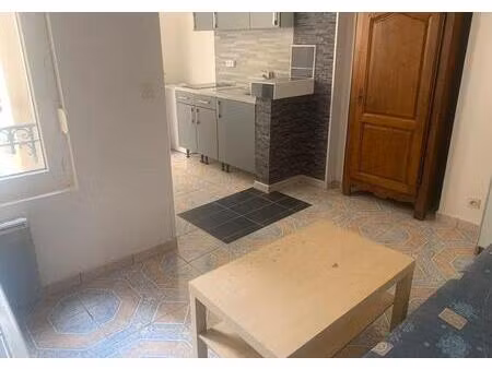 location appartement 1 pièce 21 m² à reims (51100)