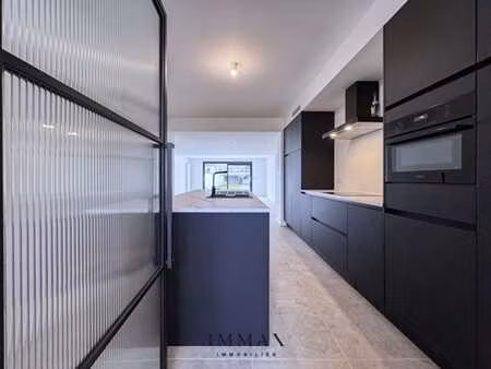 maison récemment rénovée avec 3 chambres & jardin ensoleillé