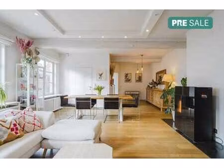 immeuble mitoyen de 4 chambres prêt à emménager sur 661 m² à