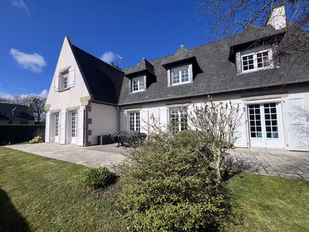 sous offre - soquet immobilier - maison de 190m2 - quevert