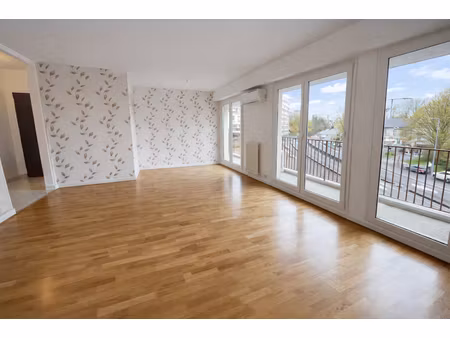 vente appartement 5 pièces 107.83 m² à bourges (18000)  211 000 €