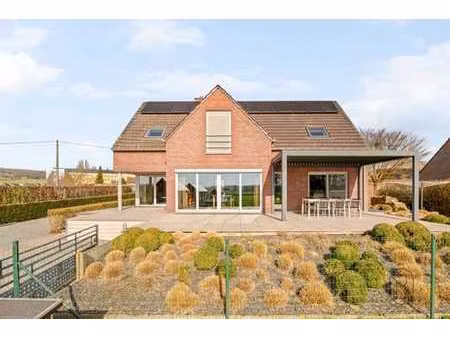 superbe villa tout confort idéalement située + tiny house!