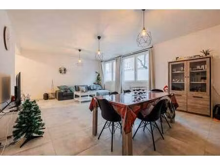 appartement 2 chambres et place de parking