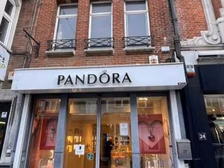 belle maison de commerce dans le centre de wavre