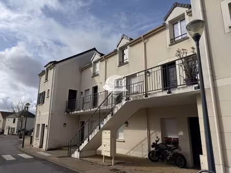 appartement 3 pièces en duplex avec balcon et box