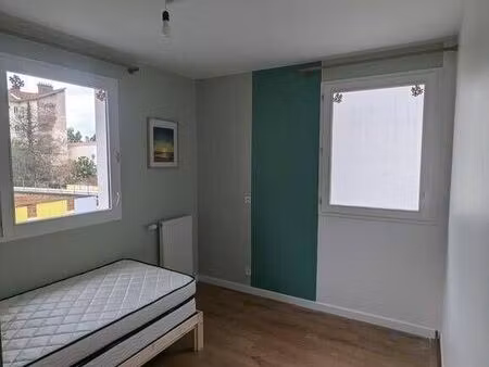 location appartement 5 pièces 80 m² à villejuif (94800)