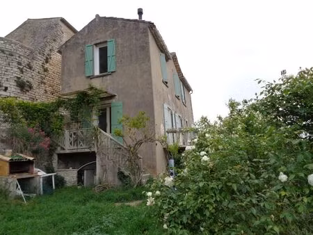 location maison 3 pièces 70 m² à monieux (84390)