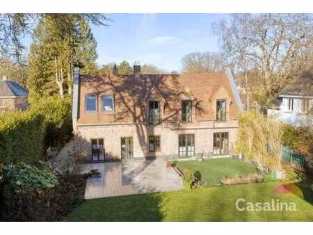 villa rénovée avec goût offrant haute efficacité énergétique