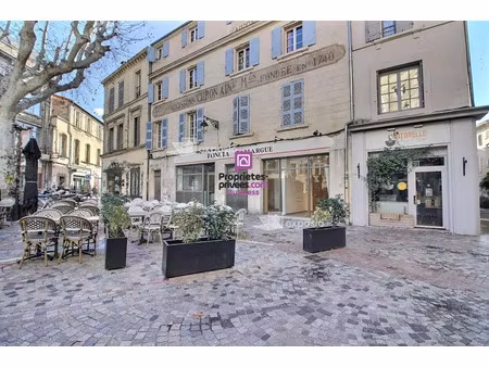 location locaux professionnels 196 m² à arles (13200)  2 350 €