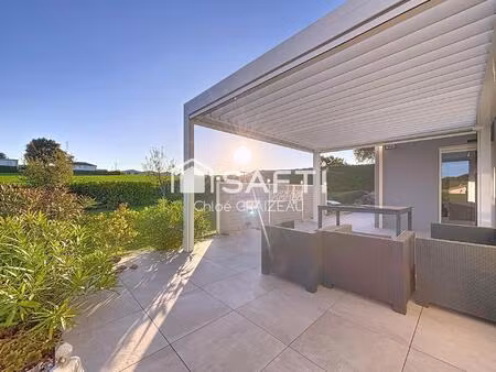 maison de plain-pied  121 m²  3 chambres et un bureau