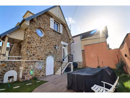 magnifique maison familiale individuelle de charme et de choc  3 chambres  2 salles de bai