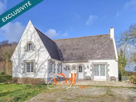 ravissante et grande maison familiale  immense terrain constructible.