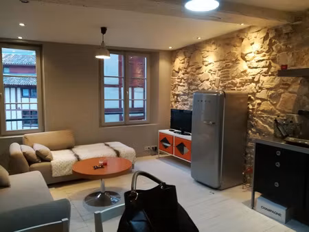 location meublée appartement 2 pièces 40 m² à bayonne (64100)  4 484 €