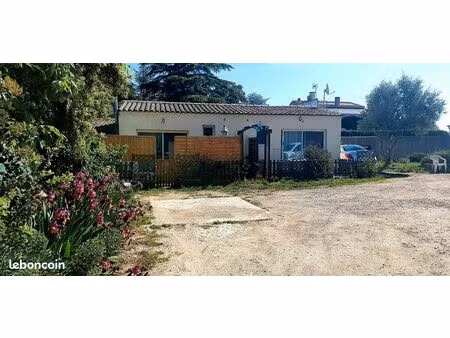 meublé avec terrasse et parking privee