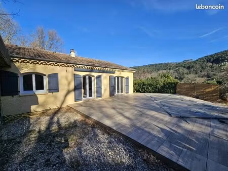 maison 4 pièces de 98 m2 avec piscine