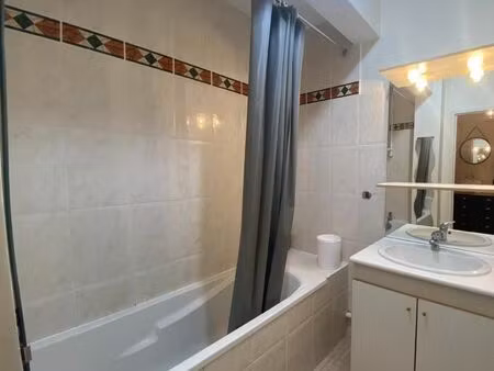 2 pièce(s) 48.39 m2