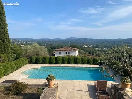 vue imprenable villa de caractère modernisée location de mi septembre à fin avril