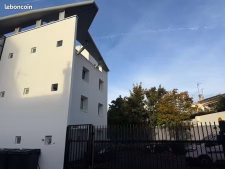 studio 1 pièce 18 m²