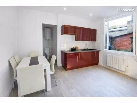 t2 meublé rénové-parking gratuit