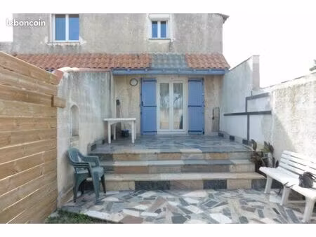 grand t2 dans une villa à fos sur mer