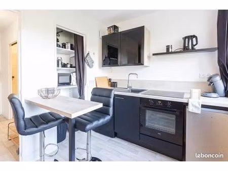 studio 1 pièce 30 m²