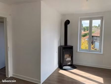 a louer spacieux appartement 4 pièces de 105 m2