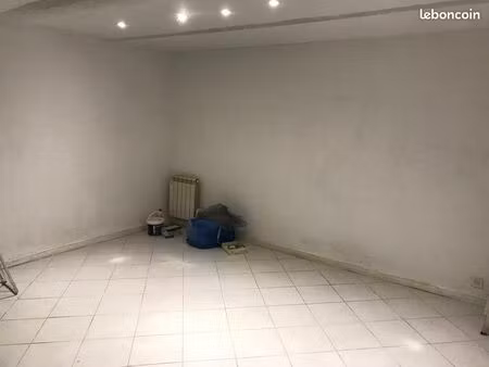 location studio à l’année dans hyeres quartier historique