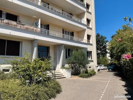 magnifique appartement bron (69500) rdc 4 pièces 3 chambres 93 m²