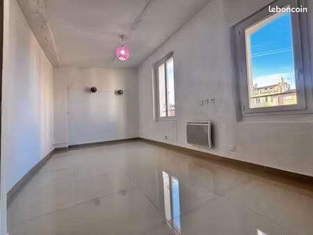 rare à la location – t2 en plein cœur de marseille