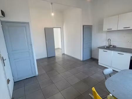 t2 lumineux 35 m² – 620 cc – saint-andré 13016