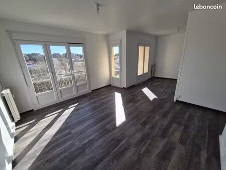 bel appartement t3 avec balcon  cave et parking dans une résidence sécurisée