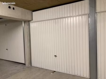 garage/box fermé la duranne